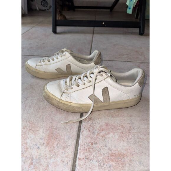 Veja Campo Leather Sneaker - Picture 2 of 6